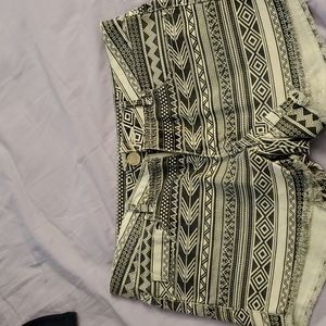 pimkie shorts with pattern small